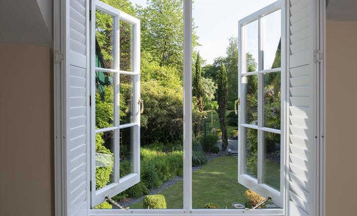 The Cors Country House